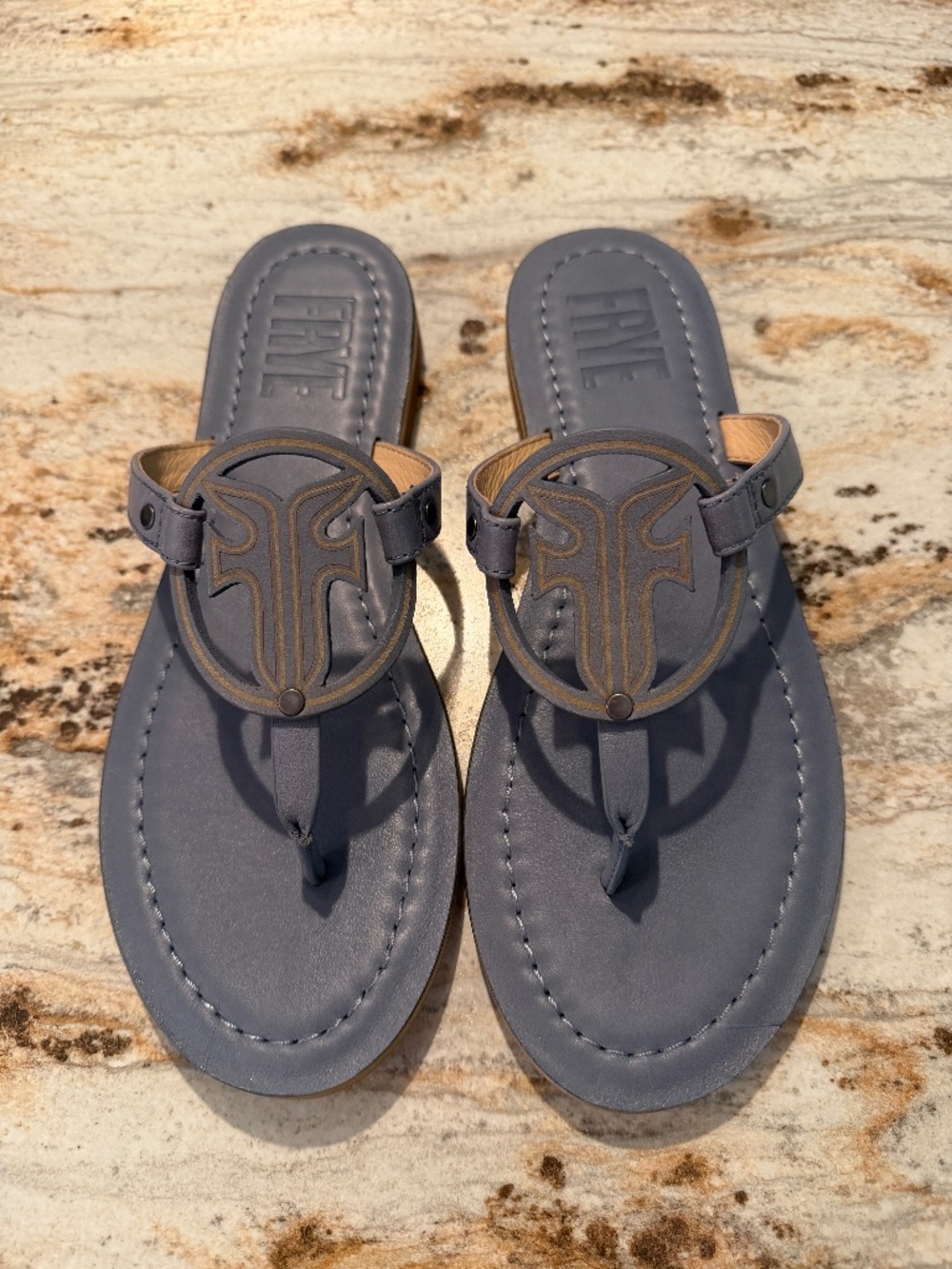Frye Taylor Logo Sandal, Women's 8